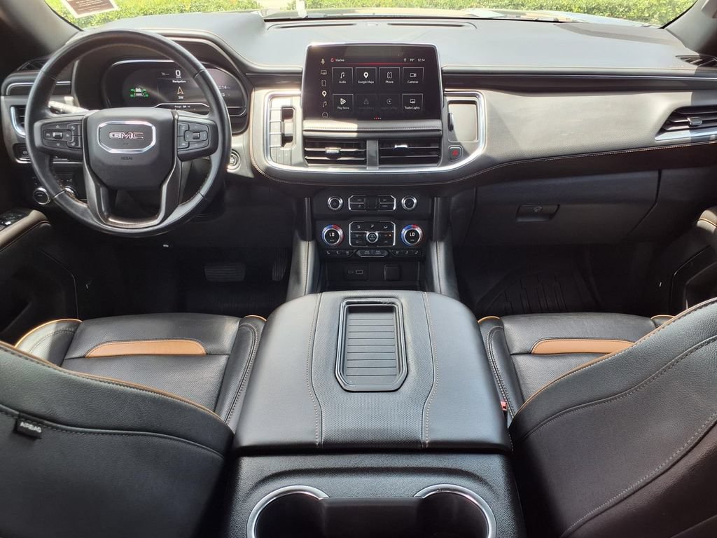 Used 2023 GMC Yukon AT4 w/ AT4 Premium Package AWD/4WD image 9