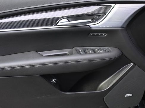 New 2025 Cadillac XT5 Sportv w/ Technology Package image 22