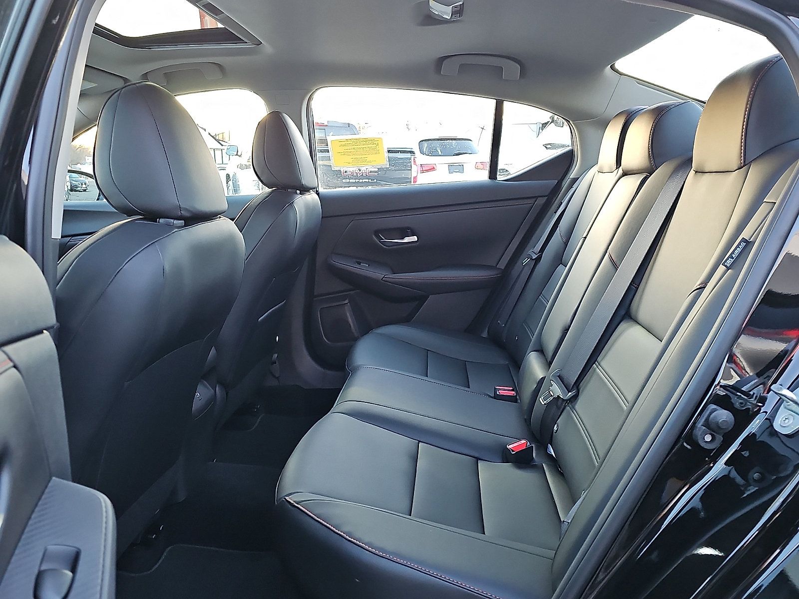 Used 2025 Nissan Sentra SR w/ SR Premium Package FWD image 11