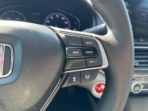 Used 2018 Honda Accord LX image 23