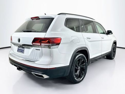Certified 2023 Volkswagen Atlas SE w/ Black Wheel Package AWD/4WD image 8