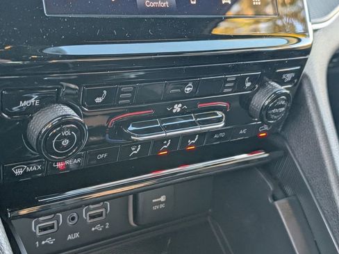 New 2025 Jeep Grand Cherokee L Laredo RWD image 20