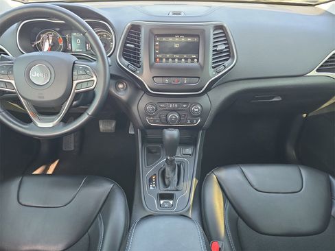 Used 2021 Jeep Cherokee Latitude Plus image 11