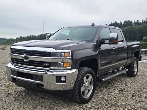 Used 2016 Chevrolet Silverado 2500 LTZ w/ Duramax Plus Package AWD/4WD image 19