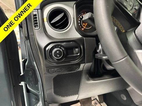 Used 2024 Jeep Gladiator Sport AWD/4WD image 15