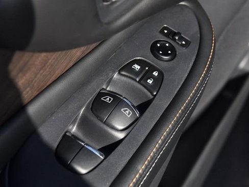 Used 2024 Nissan Murano Platinum w/ Cargo Package image 9