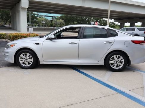 Used 2016 Kia Optima LX FWD image 3