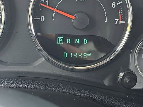 Used 2015 Jeep Wrangler Unlimited Sahara w/ Connectivity Group image 19