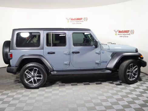 Used 2025 Jeep Wrangler Unlimited Sport S 4xe w/ Convenience Group AWD/4WD image 3