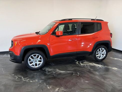 Used 2015 Jeep Renegade Latitude w/ Cold Weather Group II image 20