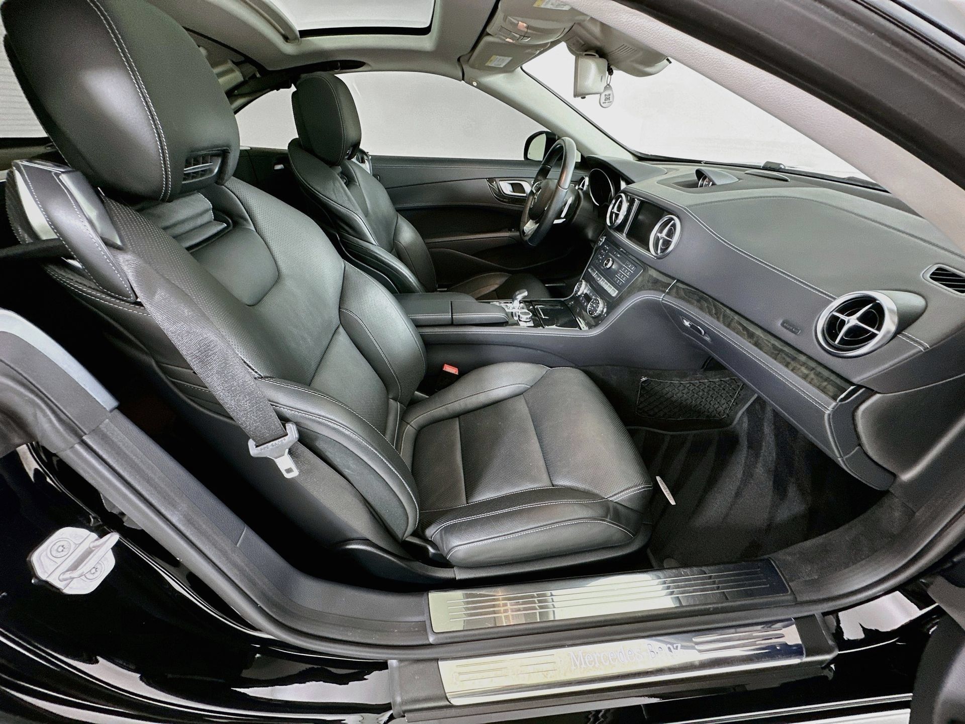 Used 2017 Mercedes-Benz SL 450 image 28