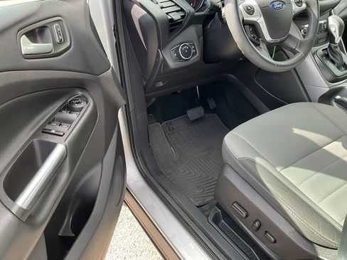 Used 2016 Ford Escape SE w/ Equipment Group 201A AWD/4WD image 21