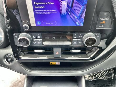 Used 2023 Toyota Highlander XSE AWD/4WD image 19
