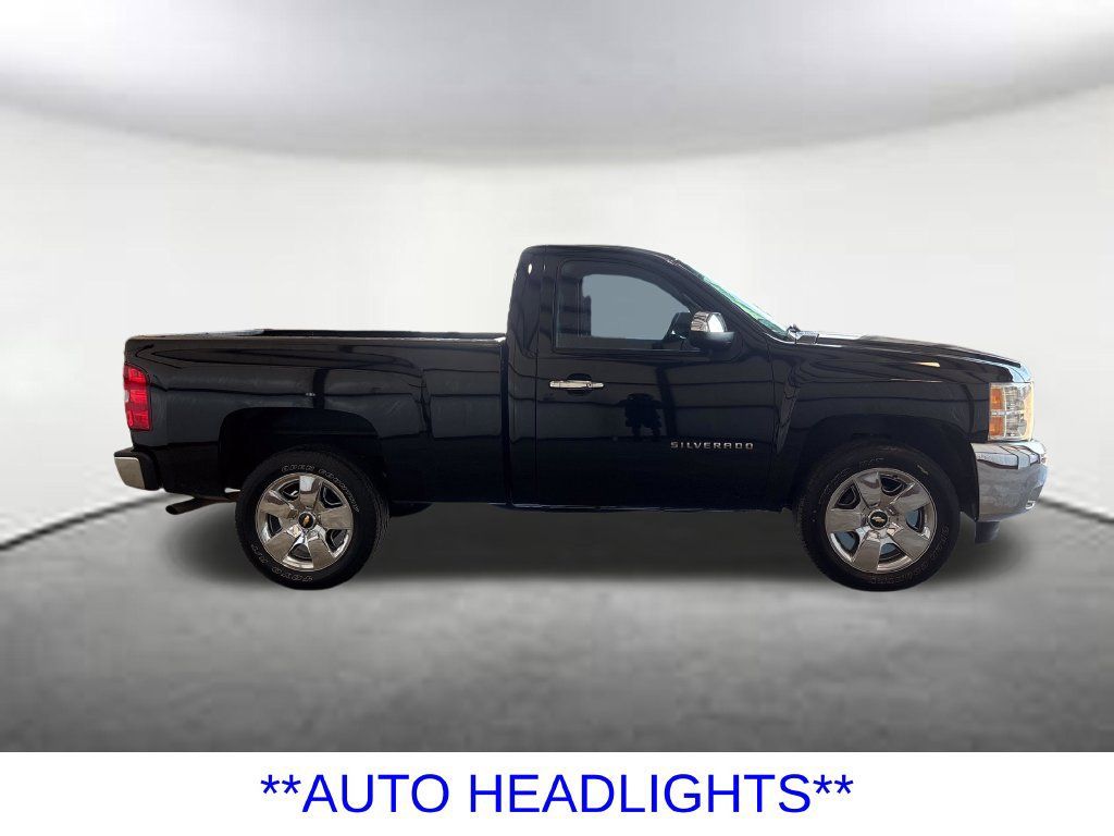 Used 2011 Chevrolet Silverado 1500 W/T RWD image 6