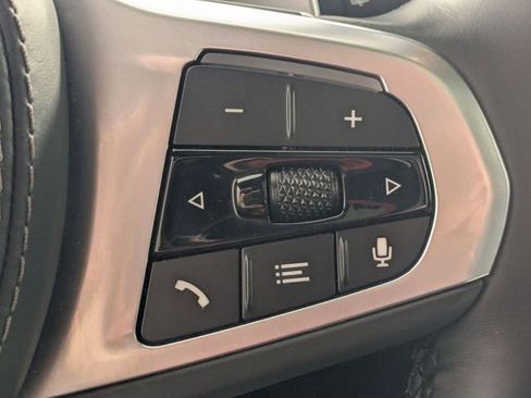 Used 2024 BMW X7 xDrive40i w/ M Sport Package image 19