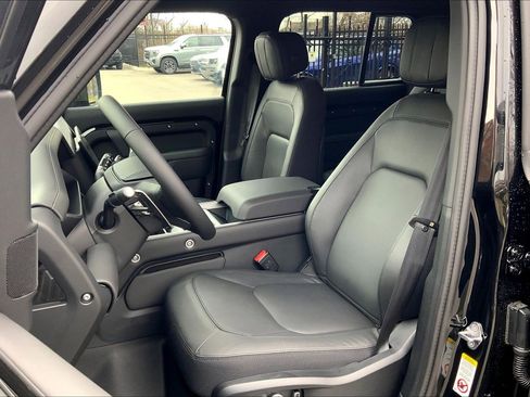 New 2026 Land Rover Defender 130 V8 image 9