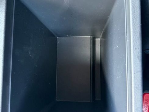 Certified 2025 Nissan Sentra SV image 24