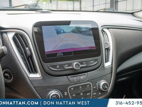 Used 2024 Chevrolet Malibu LT FWD image 10