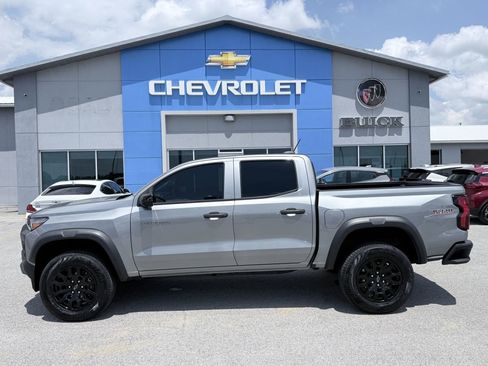 Used 2023 Chevrolet Colorado Trail Boss w/ Advanced Trailering Package AWD/4WD image 4