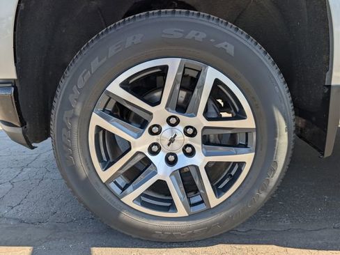 Used 2019 Chevrolet Silverado 1500 Custom Trail Boss w/ Custom Convenience Package image 28