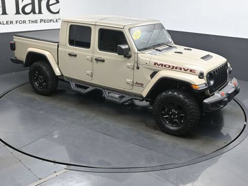 Used 2022 Jeep Gladiator Mojave w/ LED Lighting Group AWD/4WD image 35
