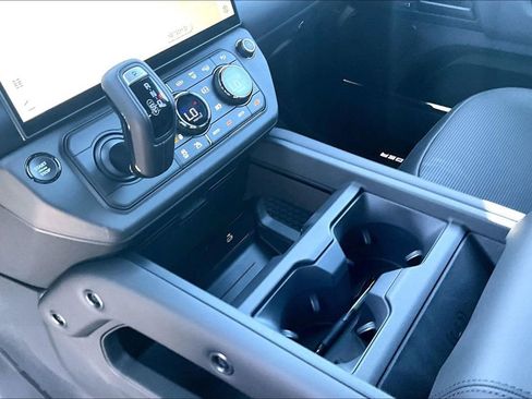 New 2026 Land Rover Defender 110 OCTA image 8