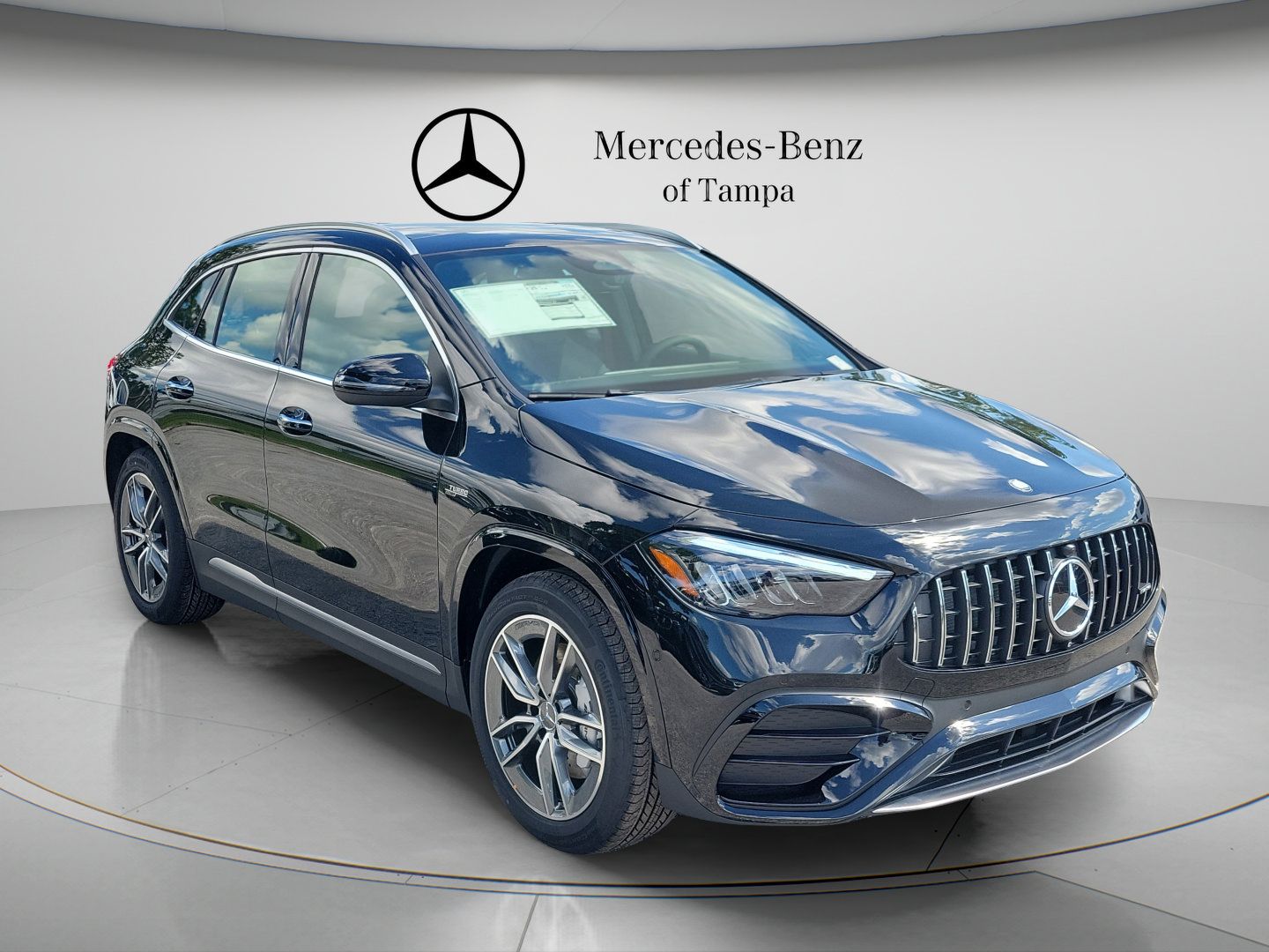 New 2026 Mercedes-Benz GLA 35 AMG 4MATIC image 4