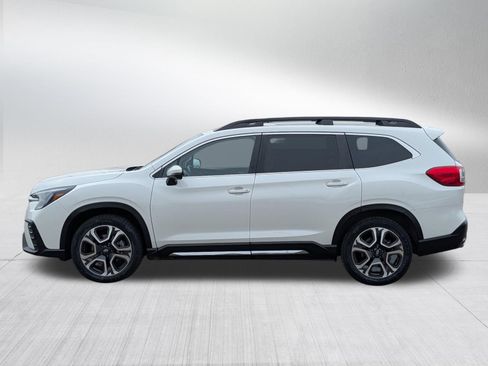 Used 2023 Subaru Ascent Limited image 4