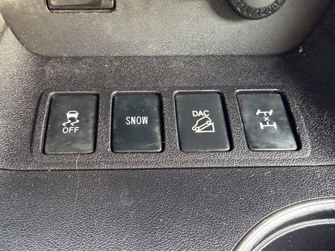 Used 2015 Toyota Highlander Plus AWD/4WD image 56