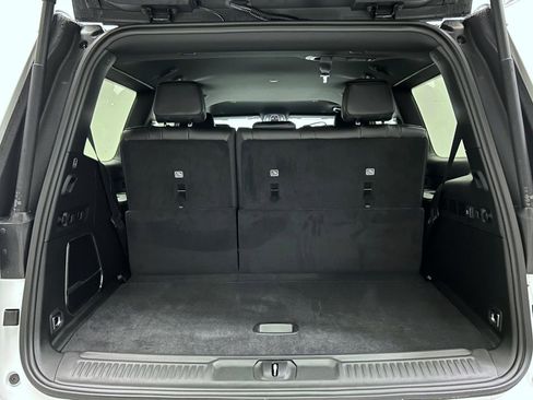 New 2026 Jeep Grand Wagoneer 4WD image 9