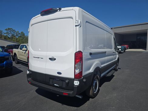 New 2025 Ford Transit 250 148 Medium Roof w/ Load Area Protection Package image 4
