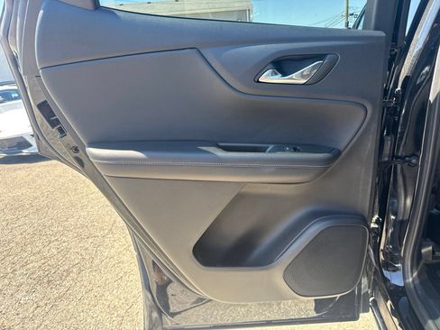 Used 2025 Chevrolet Blazer LT FWD image 23