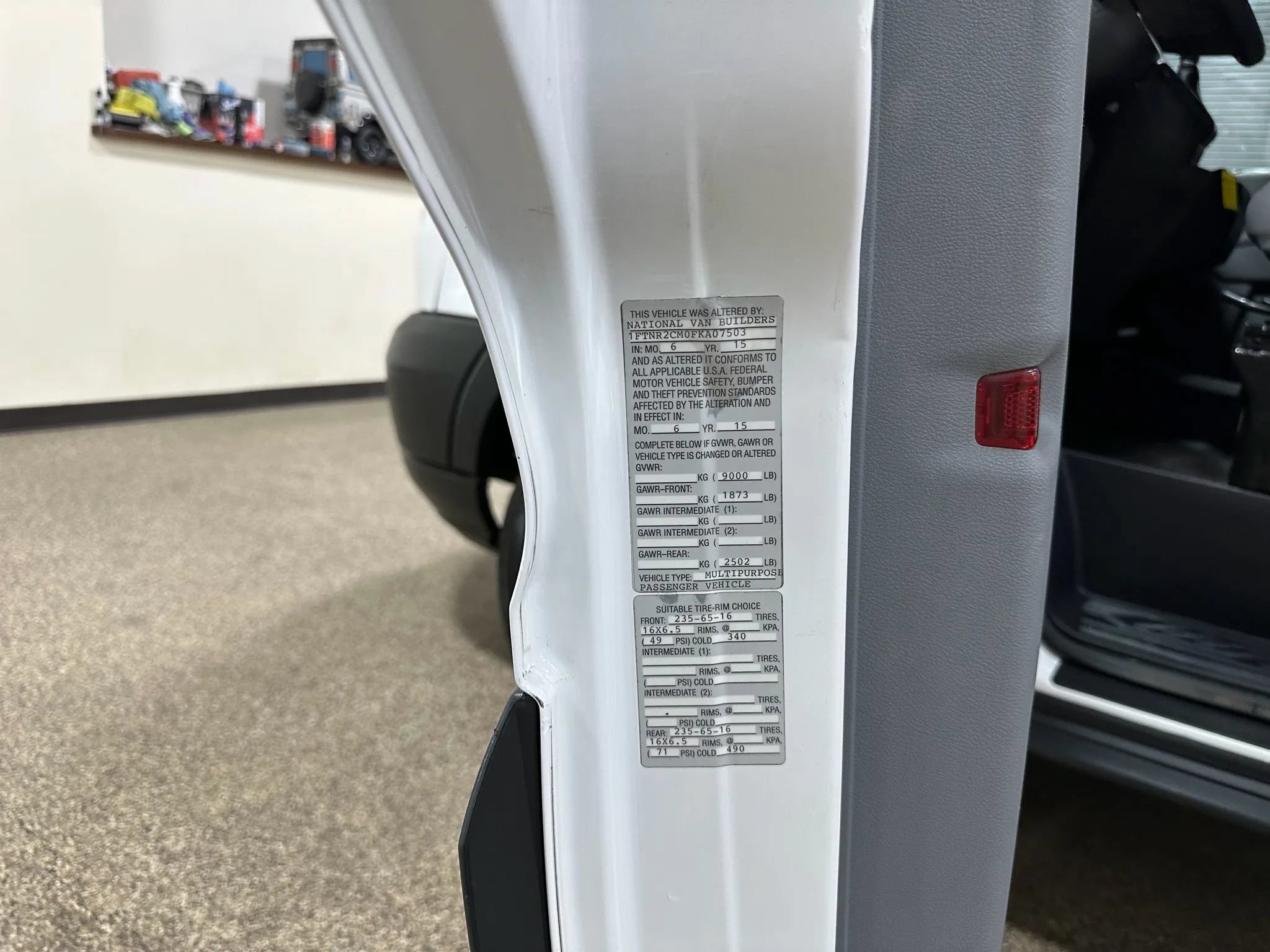 Used 2015 Ford Transit 250 148 Medium Roof RWD image 66