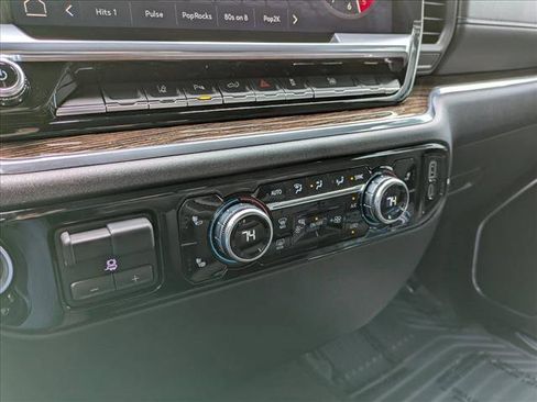 Used 2025 GMC Sierra 2500 SLE w/ SLE Value Package; image 14