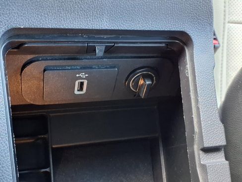 Used 2022 Ford Mustang Premium image 22