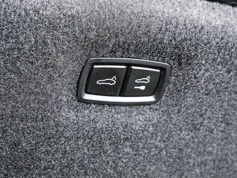 Certified 2024 Porsche Taycan GTS image 34