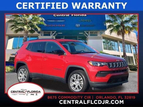 Certified 2023 Jeep Compass Latitude AWD/4WD image 1