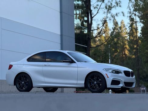 Used 2017 BMW M240i Coupe image 2