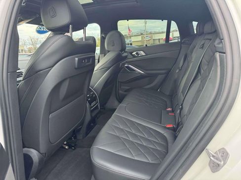 Used 2023 BMW X6 xDrive40i w/ Executive Package image 11