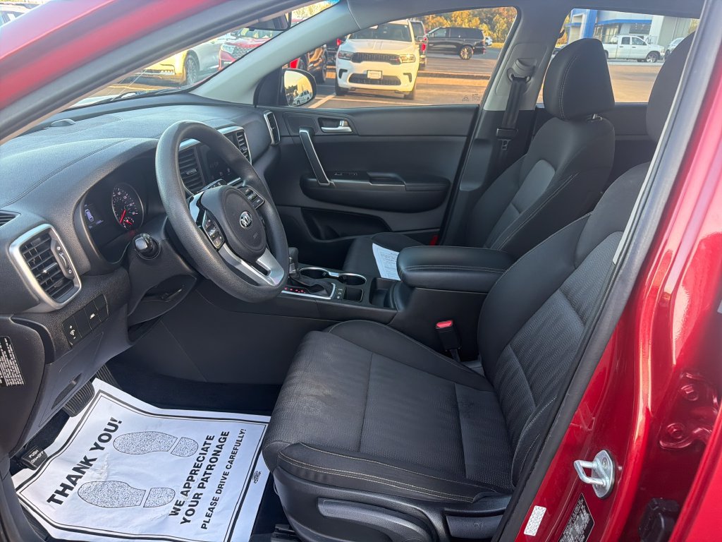 Used 2020 Kia Sportage LX AWD/4WD image 12