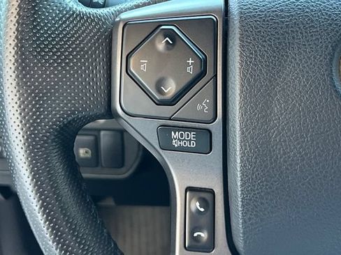 Used 2019 Toyota Tacoma TRD Sport w/ Technology Package AWD/4WD image 29