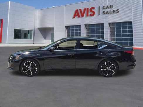 Used 2025 Nissan Altima 2.5 SR FWD image 10