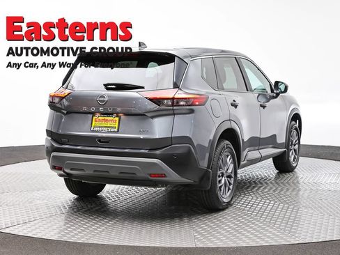 Used 2023 Nissan Rogue S AWD/4WD image 5
