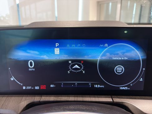 Used 2025 Kia Telluride SX FWD image 10