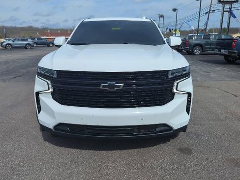 Used 2023 Chevrolet Suburban RST AWD/4WD image 3