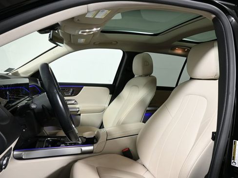 Certified 2023 Mercedes-Benz GLB 250 4MATIC image 14
