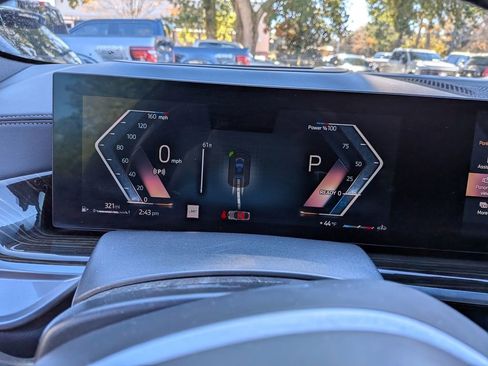 Used 2024 BMW X6 xDrive40i image 18