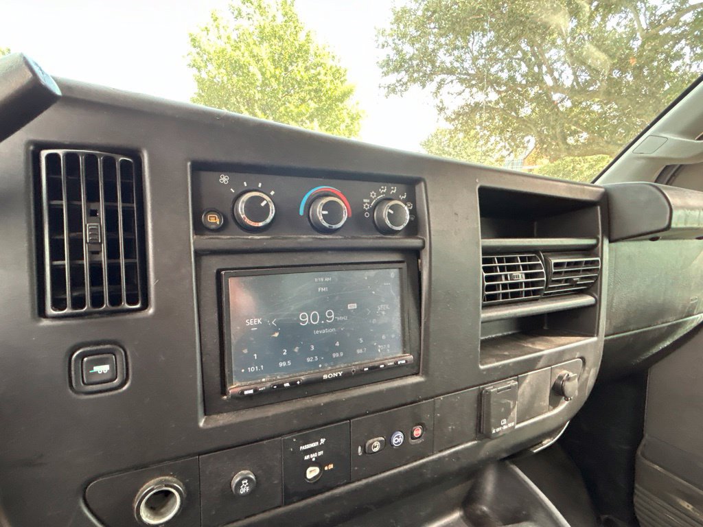 Used 2023 GMC Savana 2500 w/ Driver Convenience Package RWD image 17