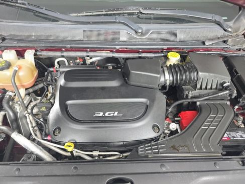 Used 2018 Chrysler Pacifica Limited FWD image 9