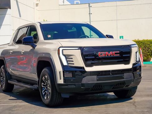 Used 2026 GMC Sierra EV Elevation image 6